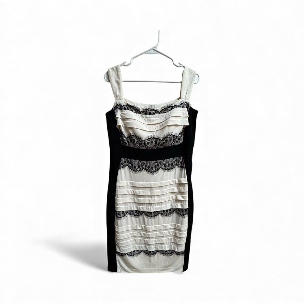 Cachet Black White Lace Pleated Cocktail Dress Size 14 Holiday Party Elegant
